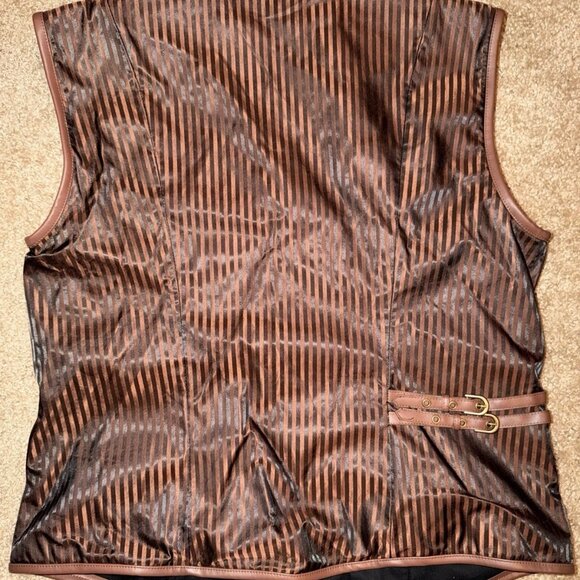 Spirit Halloween Steampunk Vest  XL Brown Striped Faux Leather Buckles Chain - Picture 3 of 7